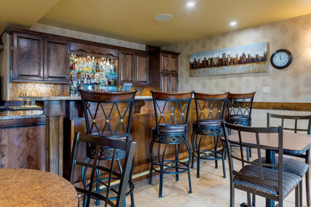 Best Western Plus Grand-Sault Hotel & Suites エクステリア 写真