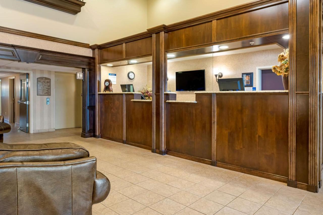Best Western Plus Grand-Sault Hotel & Suites エクステリア 写真