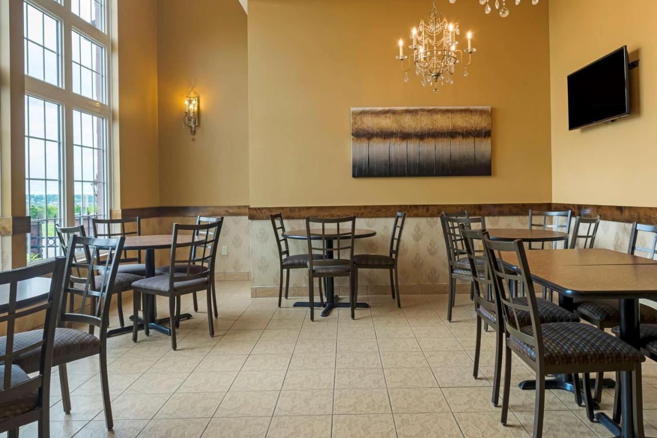 Best Western Plus Grand-Sault Hotel & Suites エクステリア 写真