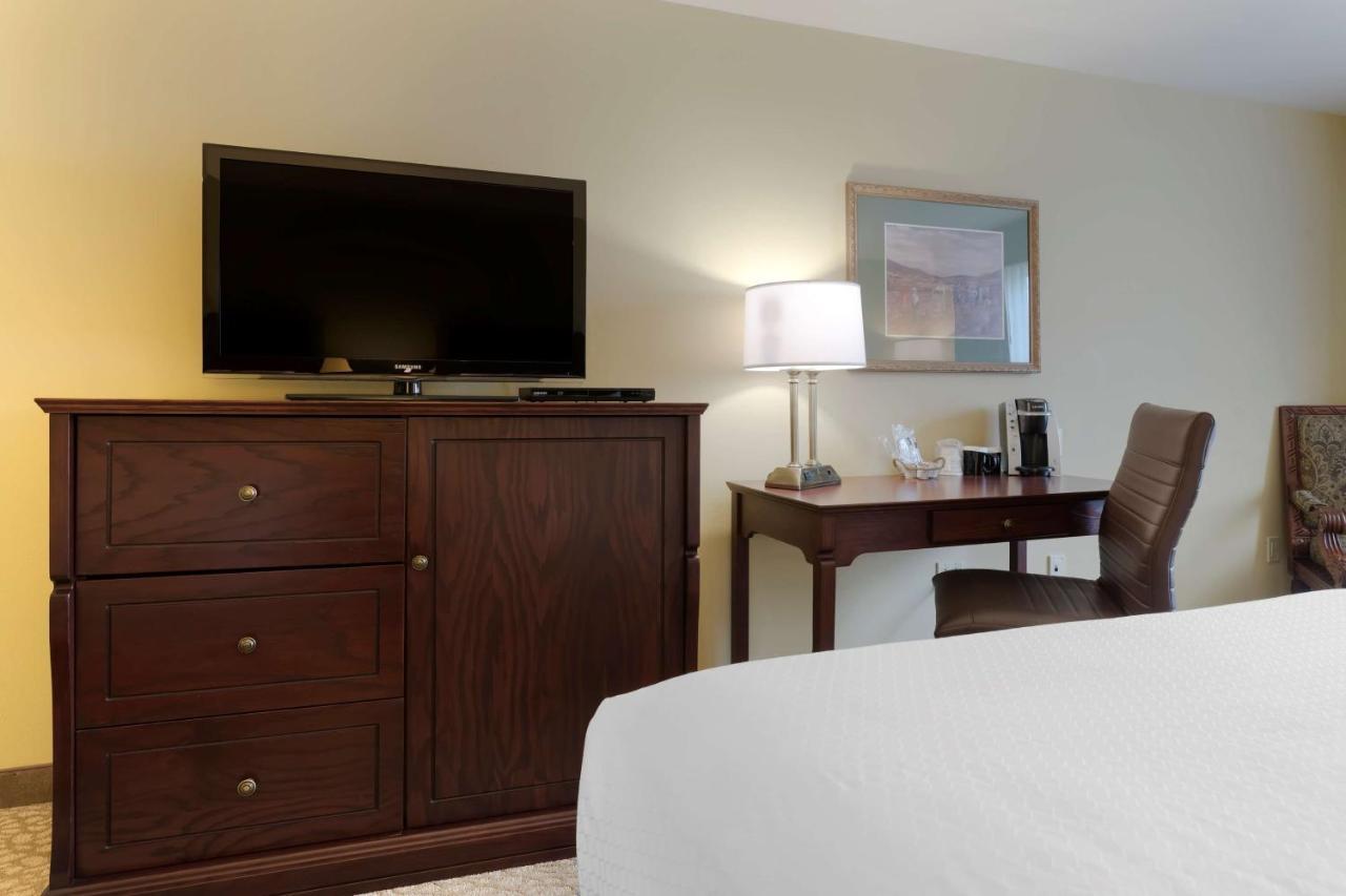 Best Western Plus Grand-Sault Hotel & Suites エクステリア 写真
