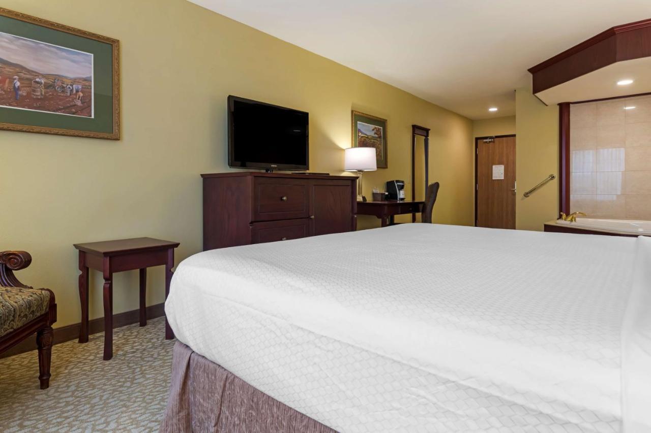 Best Western Plus Grand-Sault Hotel & Suites エクステリア 写真