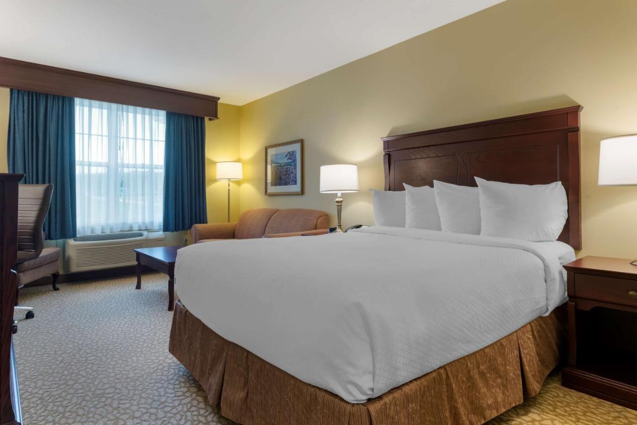 Best Western Plus Grand-Sault Hotel & Suites エクステリア 写真