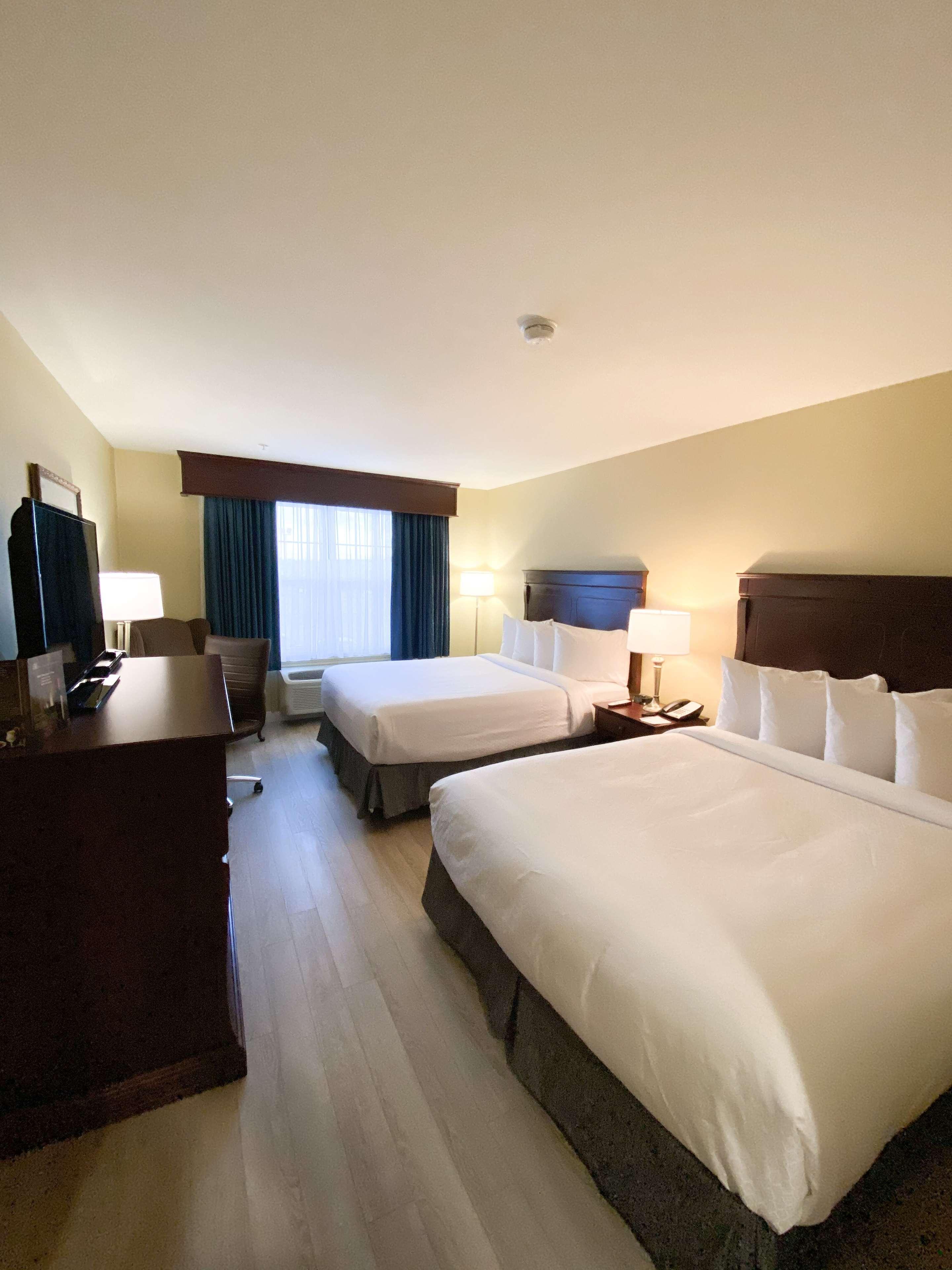 Best Western Plus Grand-Sault Hotel & Suites エクステリア 写真