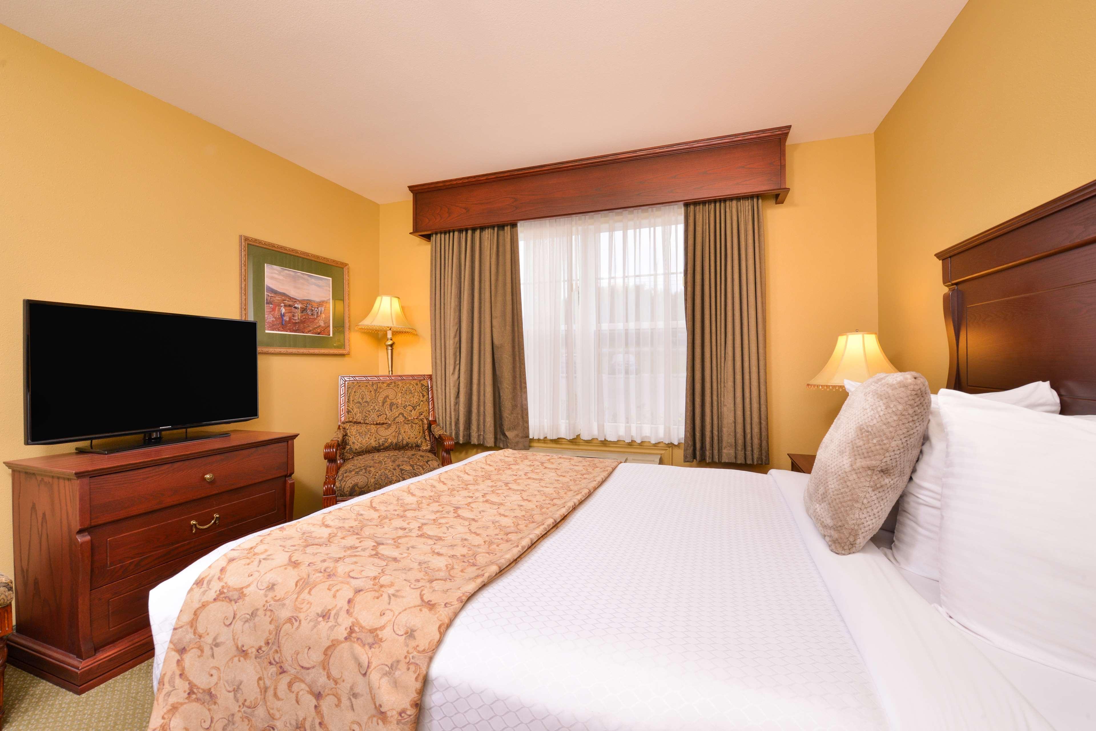 Best Western Plus Grand-Sault Hotel & Suites エクステリア 写真