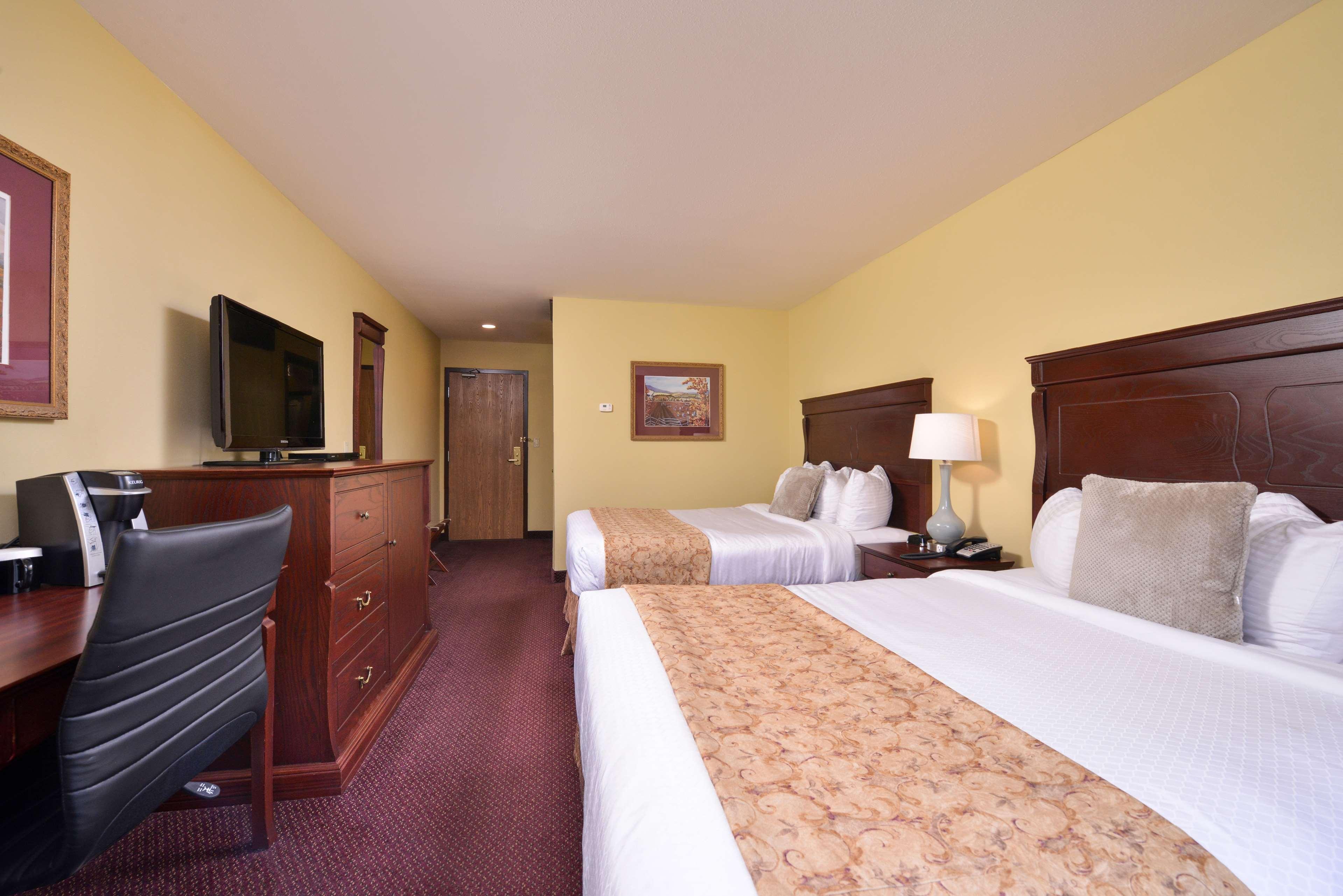 Best Western Plus Grand-Sault Hotel & Suites エクステリア 写真