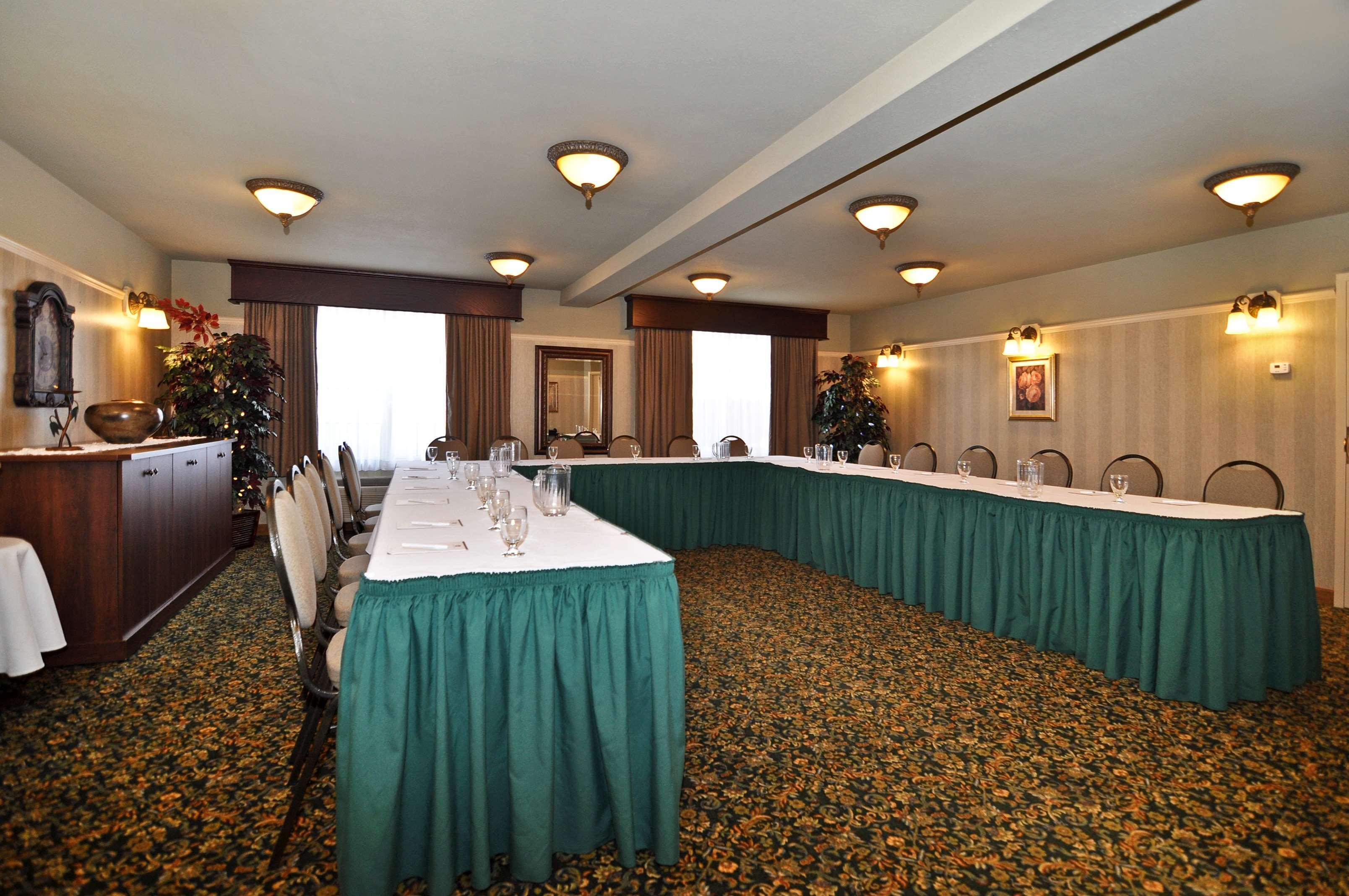 Best Western Plus Grand-Sault Hotel & Suites エクステリア 写真