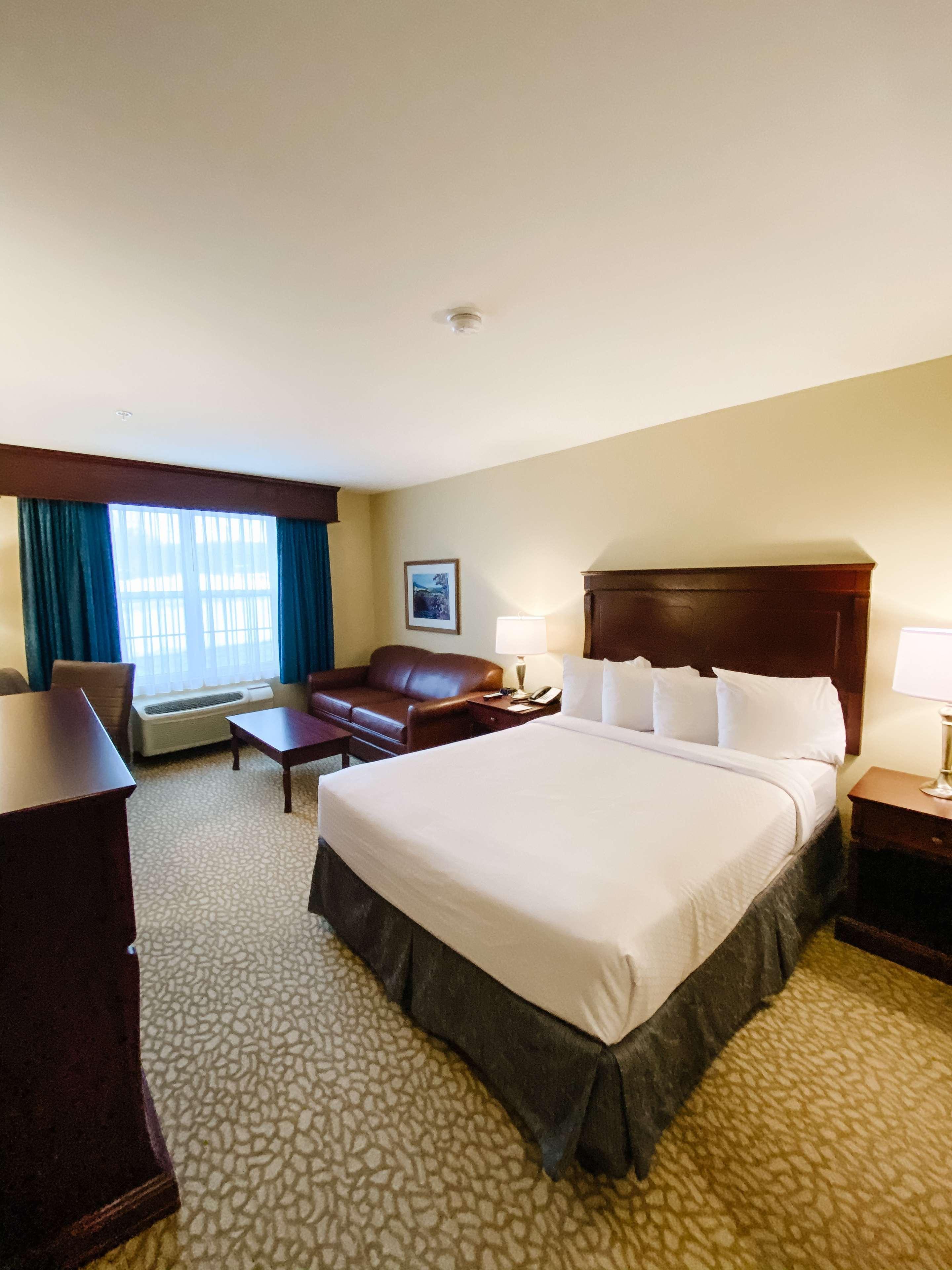 Best Western Plus Grand-Sault Hotel & Suites エクステリア 写真