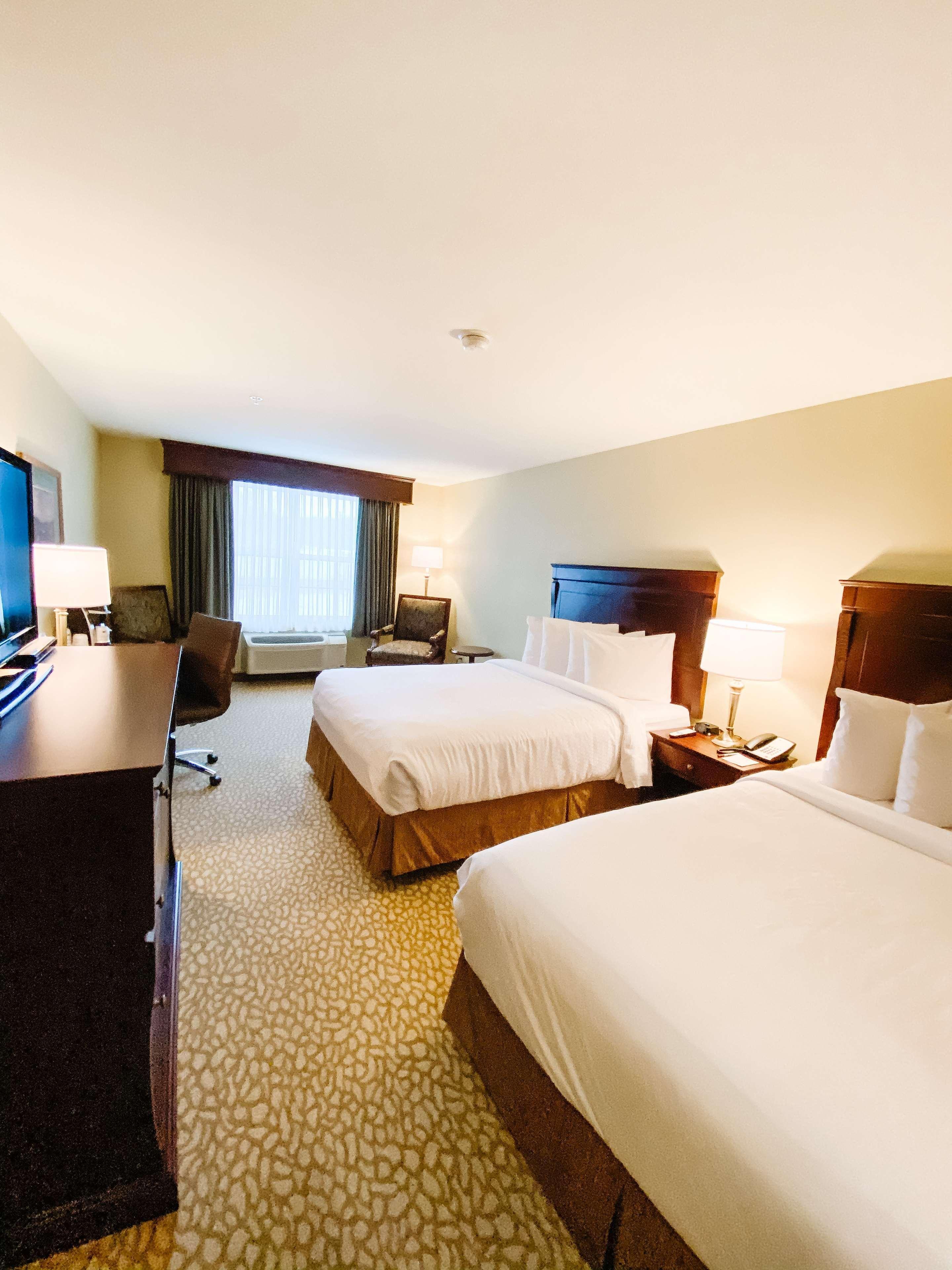 Best Western Plus Grand-Sault Hotel & Suites エクステリア 写真
