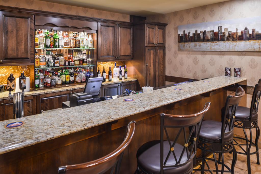 Best Western Plus Grand-Sault Hotel & Suites エクステリア 写真