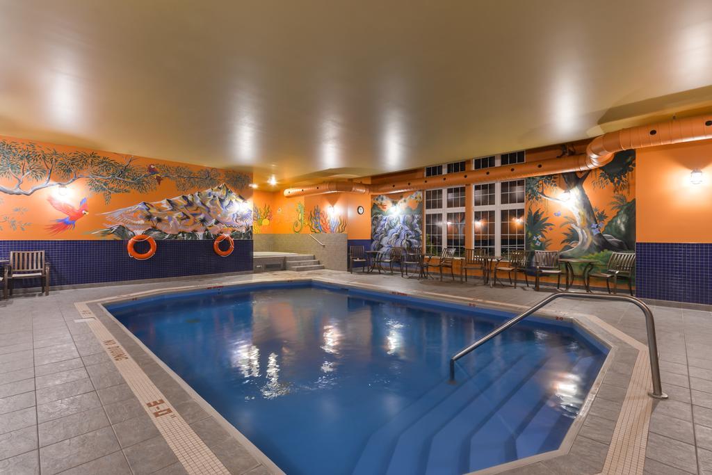 Best Western Plus Grand-Sault Hotel & Suites エクステリア 写真